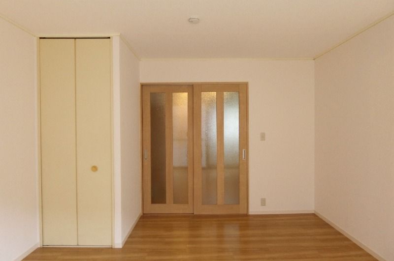 �y�����E���r���O�z�@