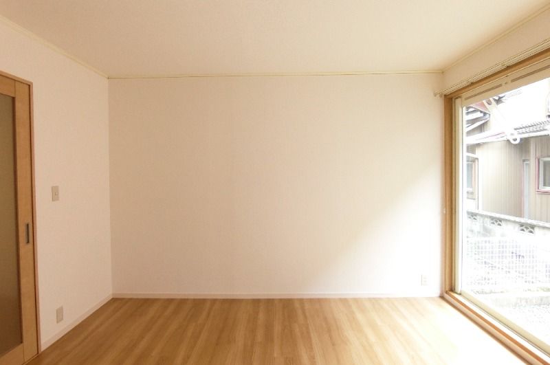 �y�����E���r���O�z�@