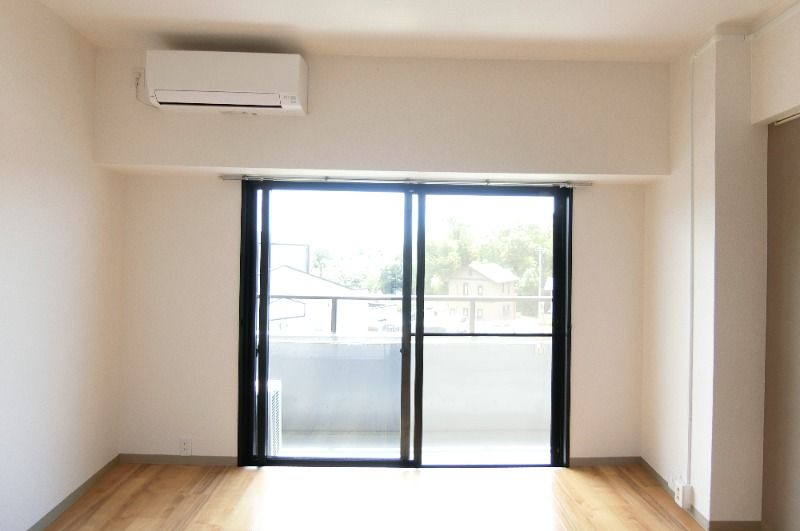 �y���ԁE���r���O�z�@