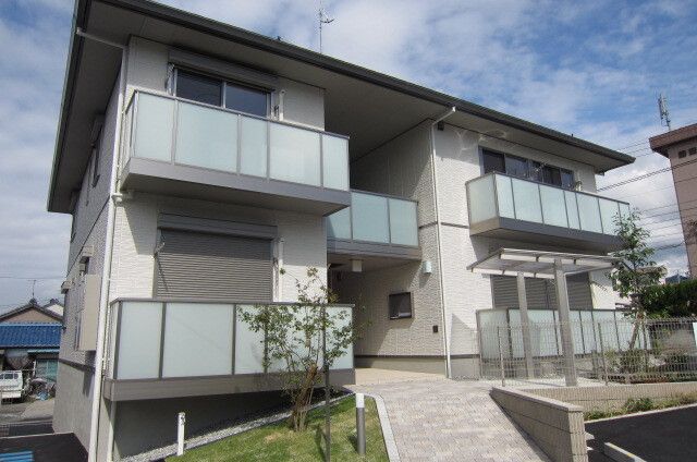 �}�m���[���̌����O��