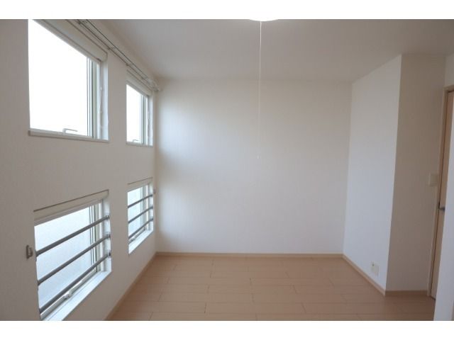 �y���̑������E�X�y�[�X�z�@