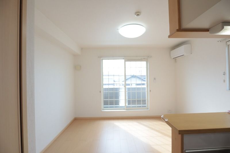 �y���ԁE���r���O�z�@