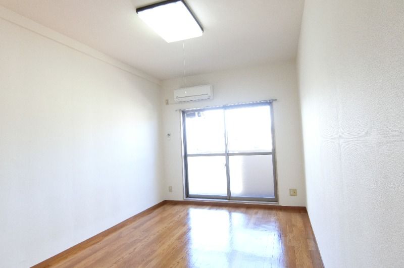 �y���ԁE���r���O�z�@���^�C�v