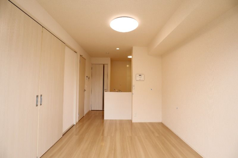 �y�����E���r���O�z�@