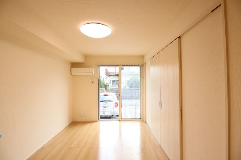 �y���ԁE���r���O�z�@