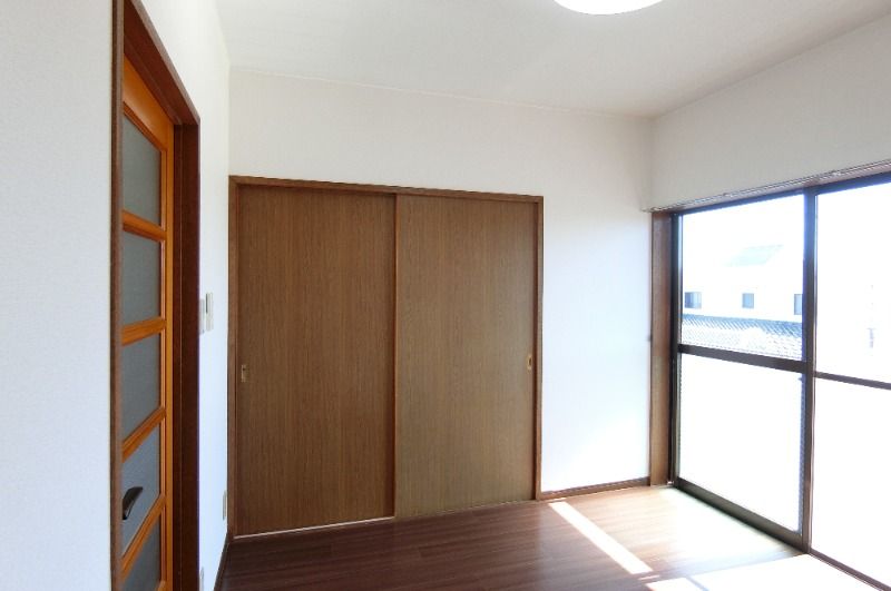 �y���ԁE���r���O�z�@