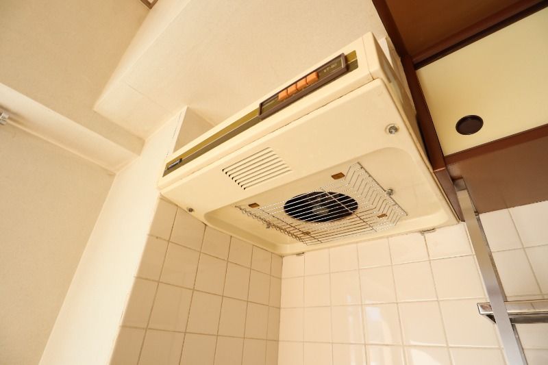 �y���̑��ݔ��z�@�L�b�`�����C��