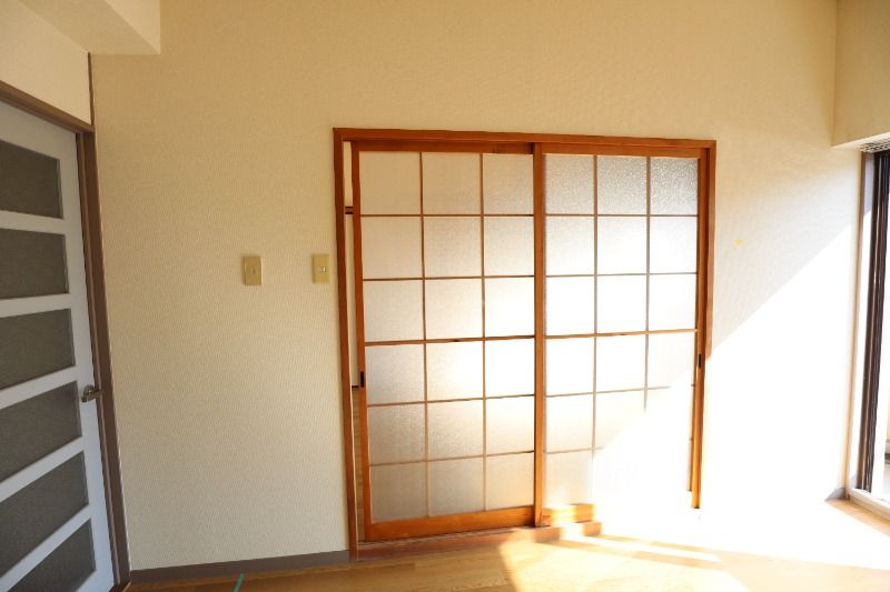 �y�����E���r���O�z�@