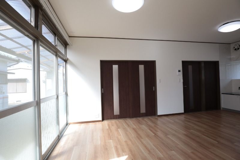 �y���ԁE���r���O�z�@