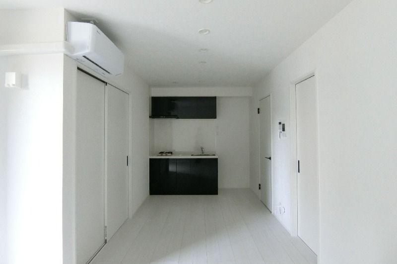 �y�����E���r���O�z�@