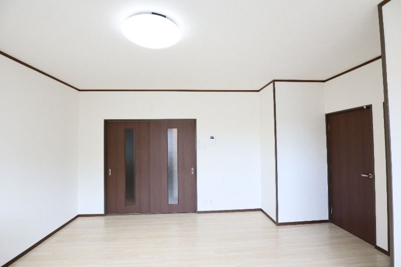 �y�����E���r���O�z�@