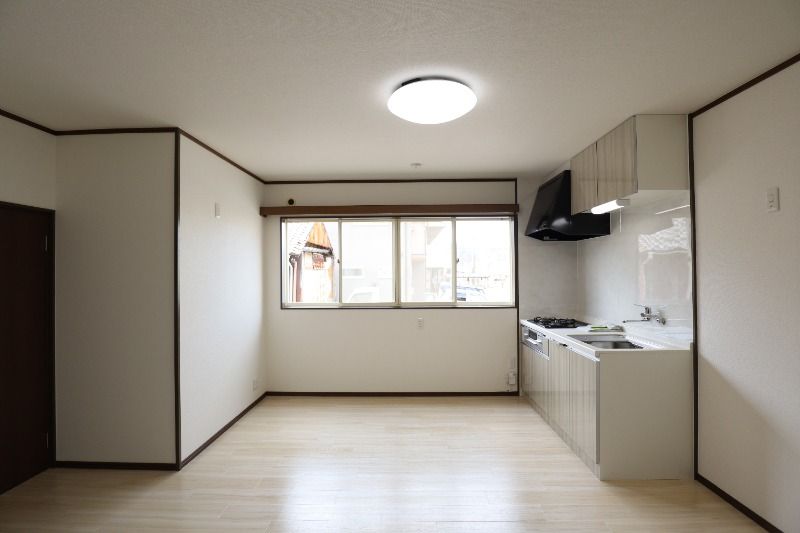 �y���ԁE���r���O�z�@