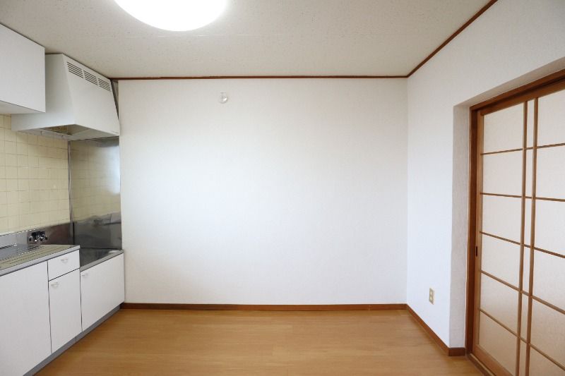 �y�����E���r���O�z�@