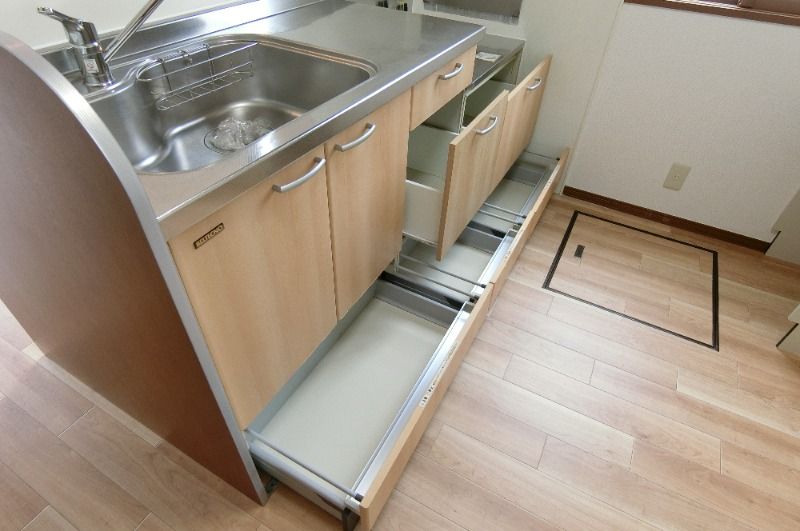 �y�L�b�`���z�@