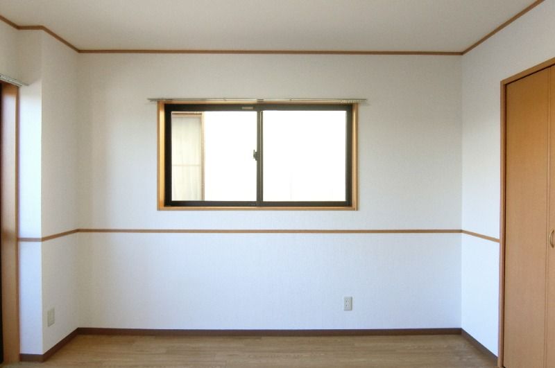 �y�����E���r���O�z�@