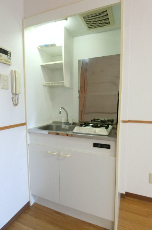 �y�L�b�`���z�@