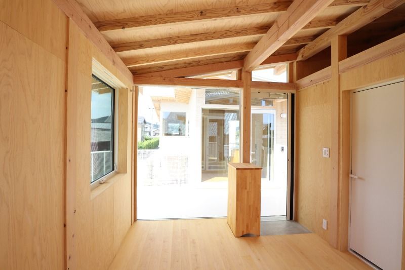 �y���ԁE���r���O�z�@