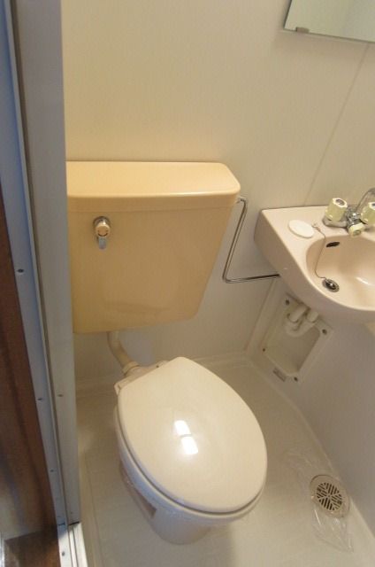 �y�g�C���z�@