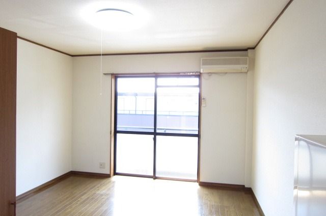 �y���ԁE���r���O�z�@