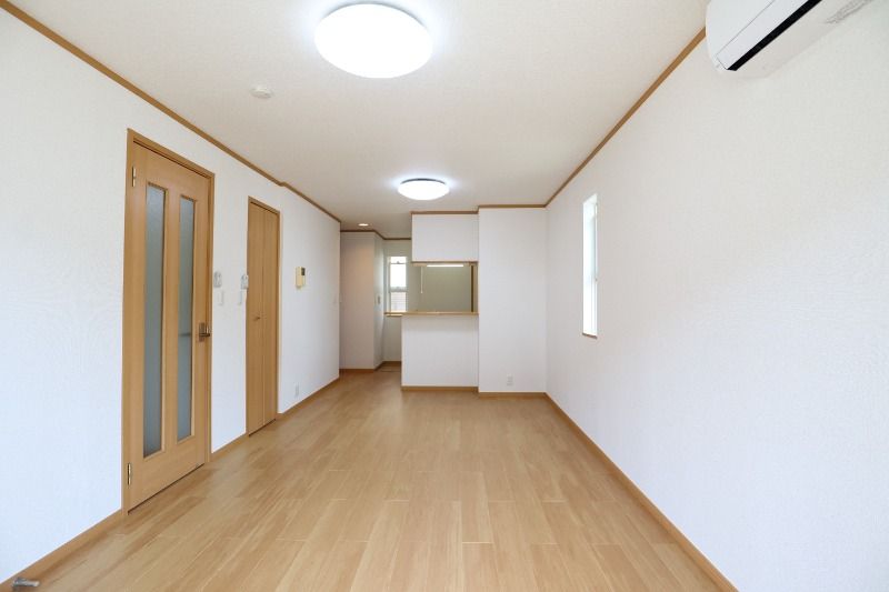 �y���ԁE���r���O�z�@