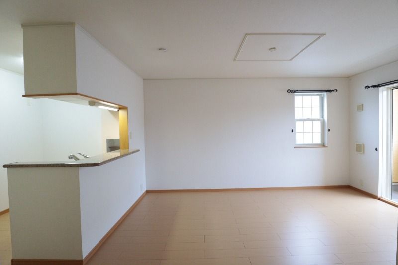 �y�����E���r���O�z�@