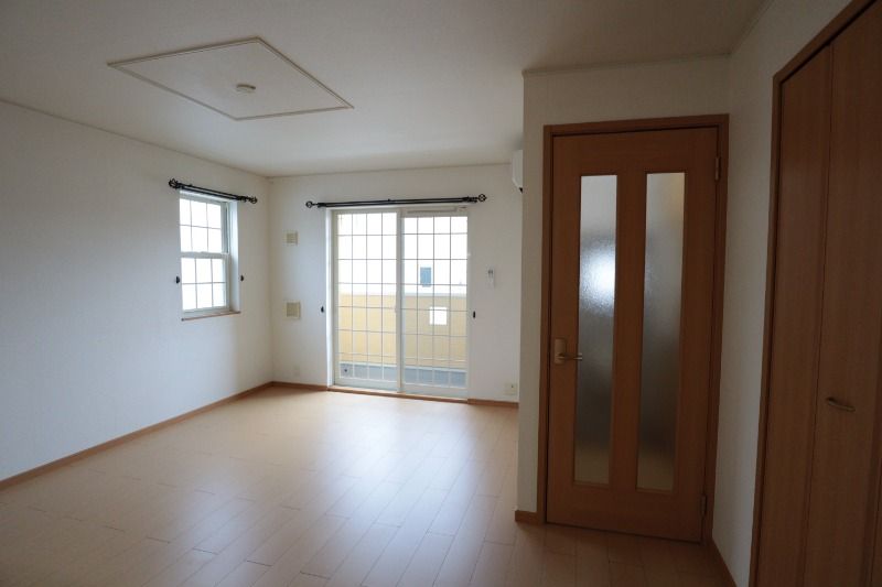 �y���ԁE���r���O�z�@