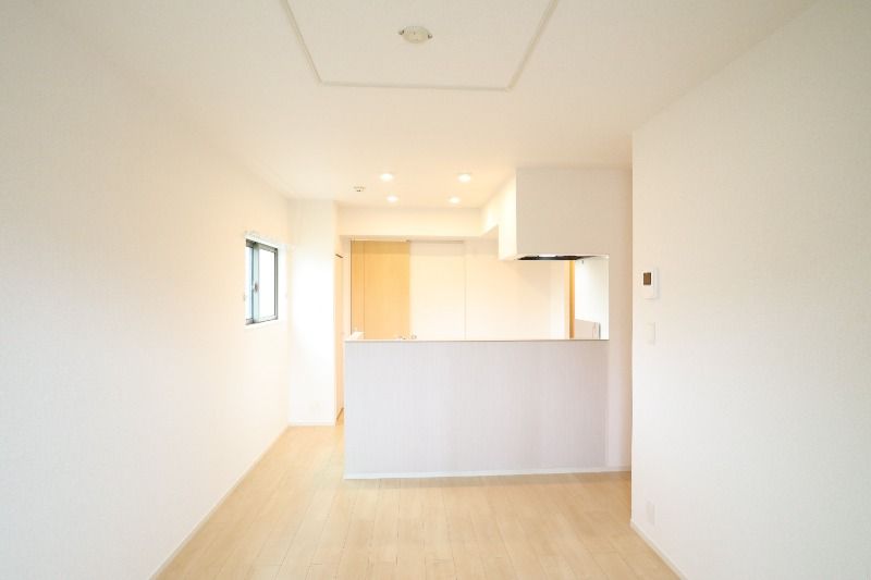 �y�����E���r���O�z�@