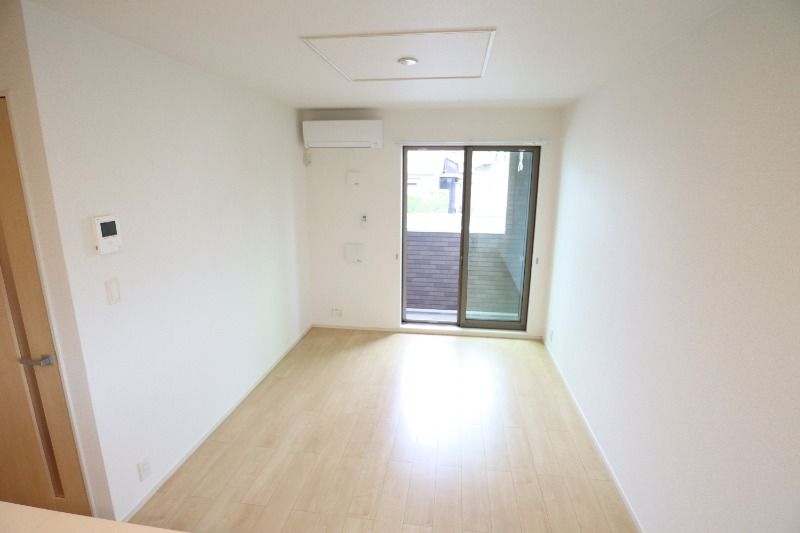 �y���ԁE���r���O�z�@