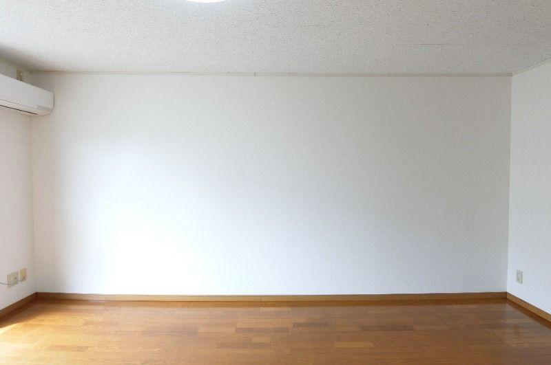 �y�����E���r���O�z�@