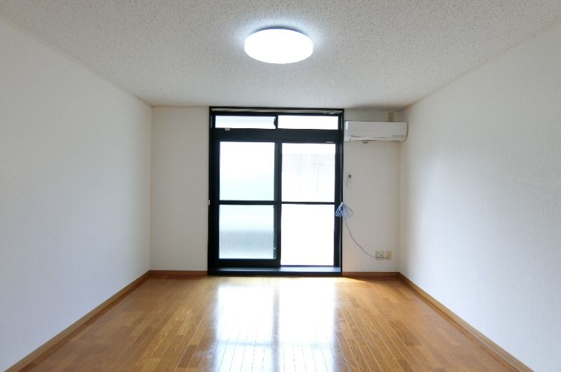 �y���ԁE���r���O�z�@