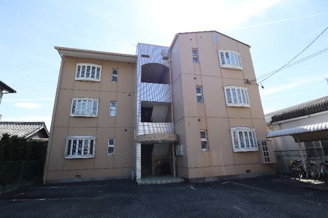 ハイツリバティの外観