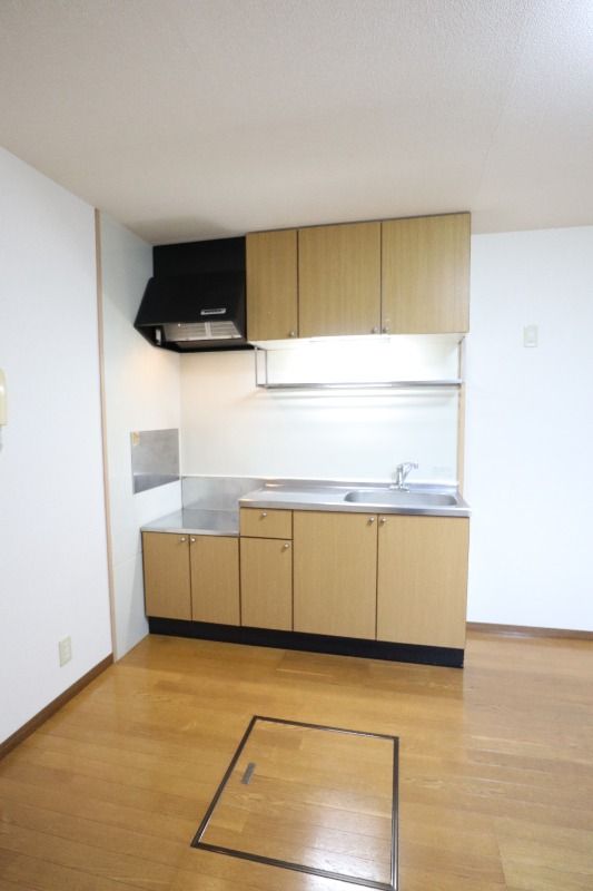 �y�L�b�`���z�@