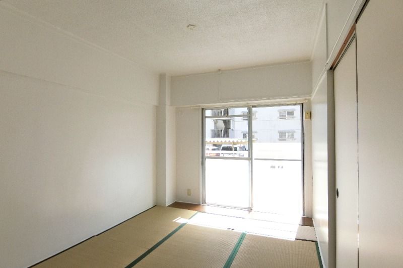 �y���ԁE���r���O�z�@