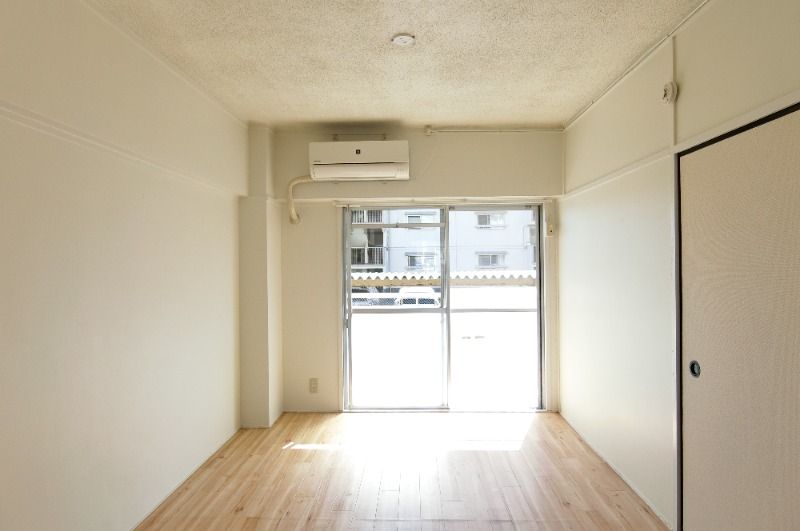 �y���ԁE���r���O�z�@