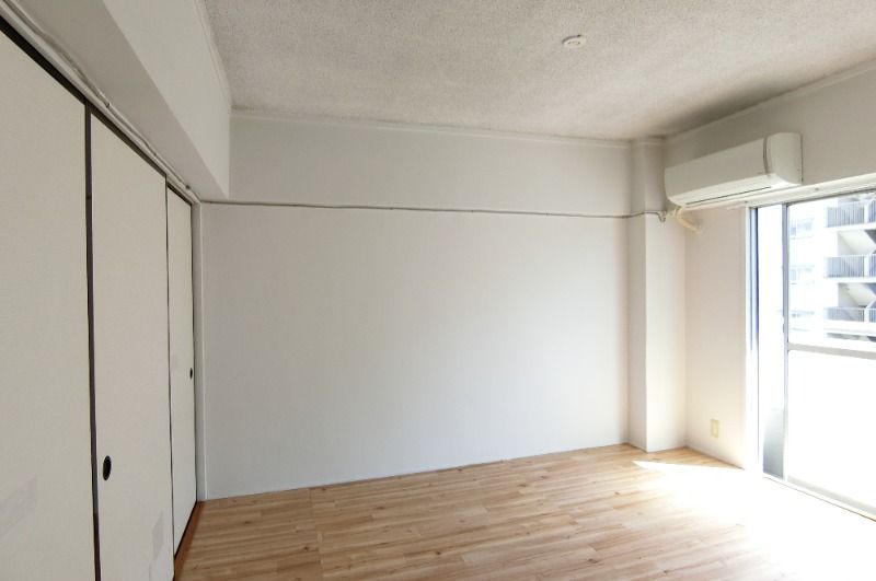 �y���ԁE���r���O�z�@