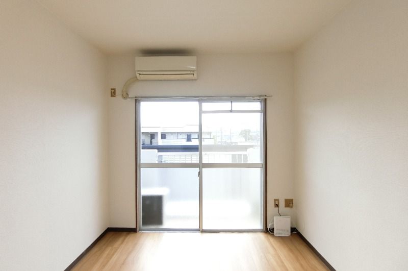 �y���ԁE���r���O�z�@