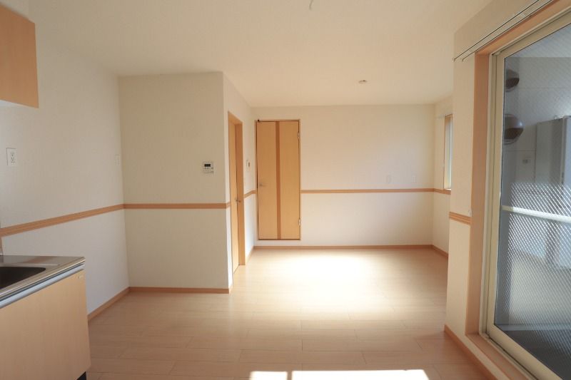 �y���ԁE���r���O�z�@