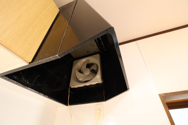 �y���̑��ݔ��z�@�L�b�`�����C��