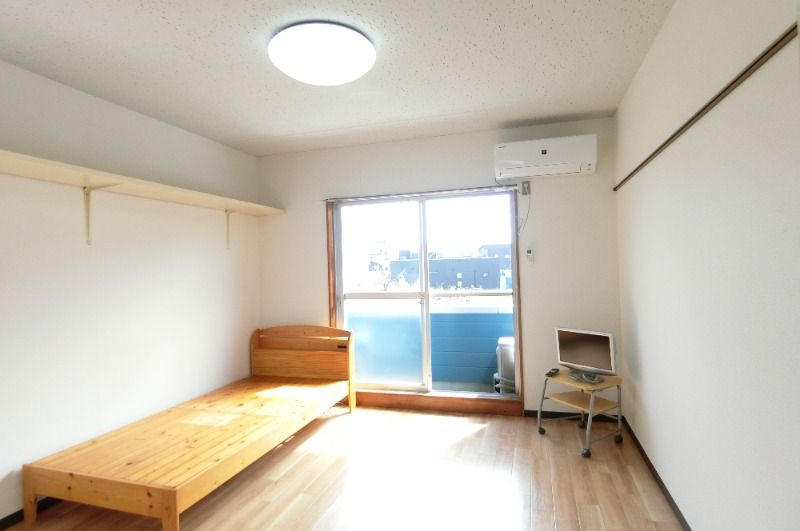 �y���ԁE���r���O�z�@���^�C�v