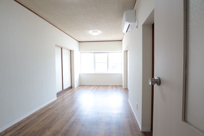 �y���ԁE���r���O�z�@