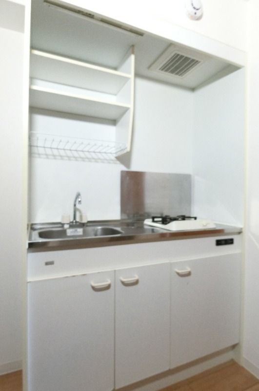 yLb`z@