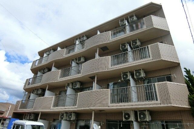 ウイングコート御幸の外観