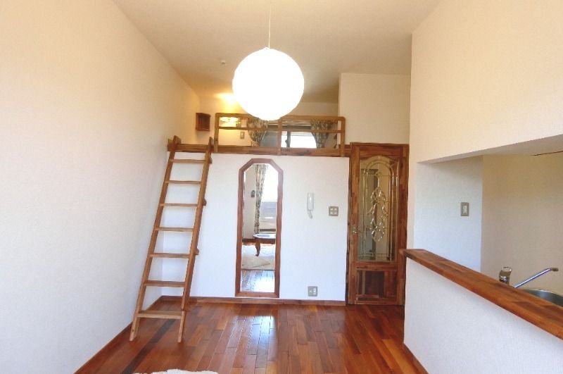 �y�����E���r���O�z�@