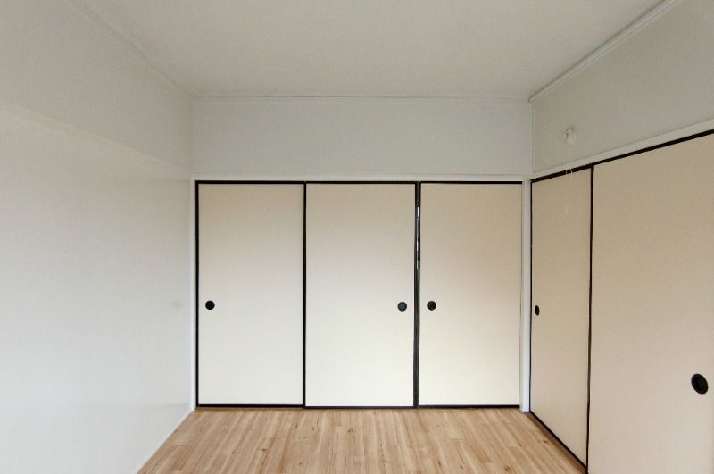 �y�����E���r���O�z�@