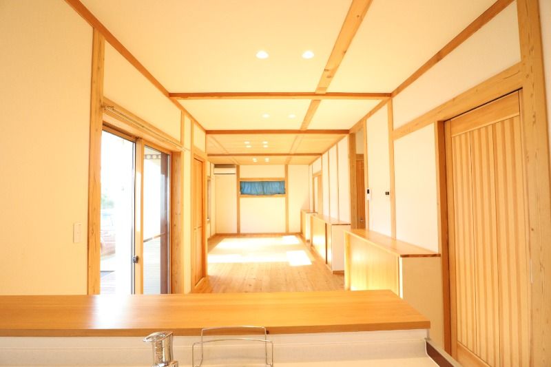 �y���ԁE���r���O�z�@