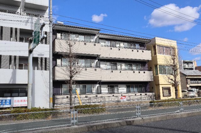 サンシャインB&Tの外観