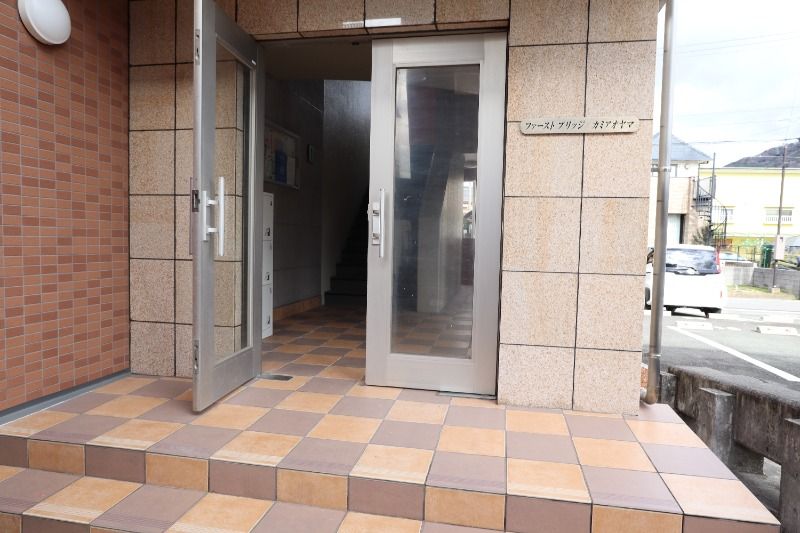 �y�G���g�����X�z�@