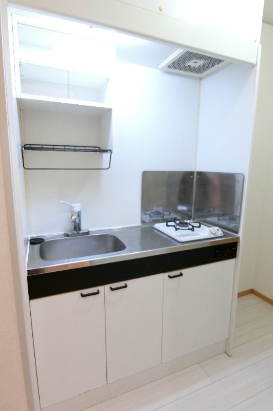 �y�L�b�`���z�@