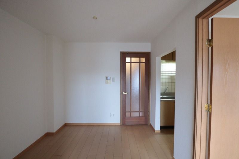 �y���ԁE���r���O�z�@