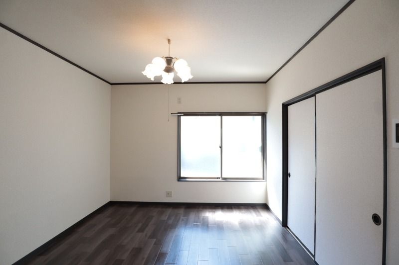 �y���ԁE���r���O�z�@